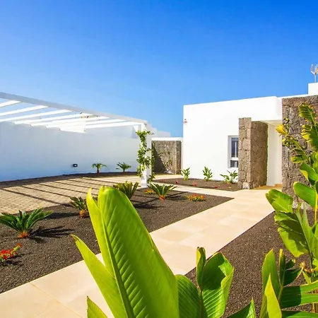 Balandra Vila Playa Blanca (Lanzarote)